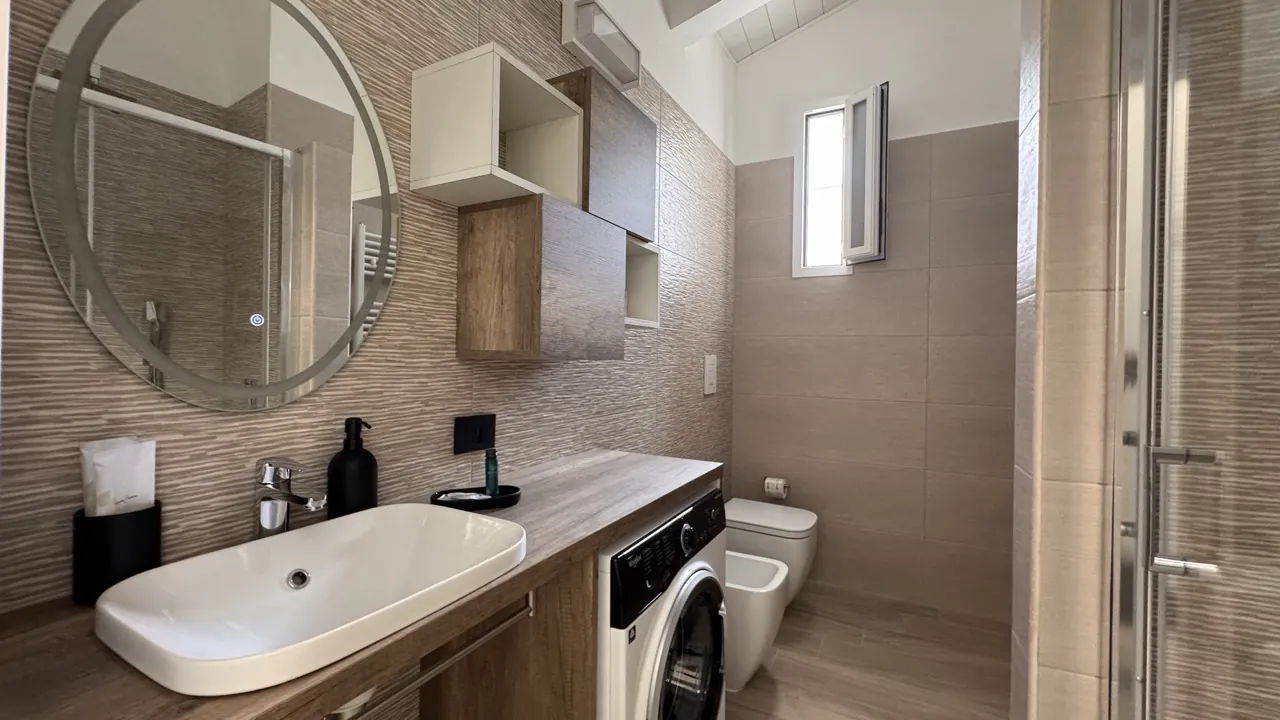 Private bathroom with shower, bidet and complimentary toiletries